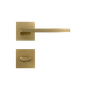 Copia-de-karli_RQ2_banheiro_dourado